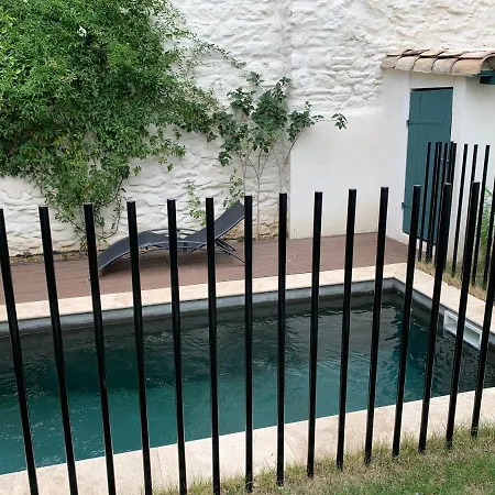 Agreable Maison De Clim/piscine/jardin Vila