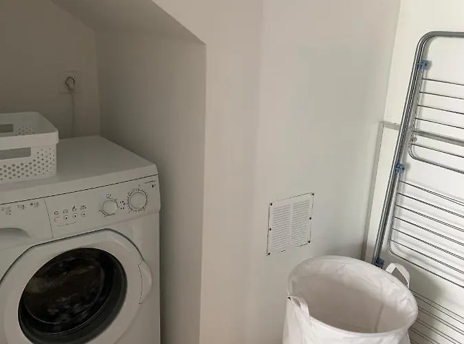 Agreable Maison De Clim/piscine/jardin Nîmes