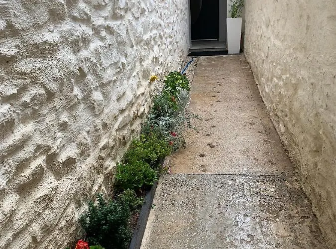 빌라 Agreable Maison De Clim/piscine/jardin 님