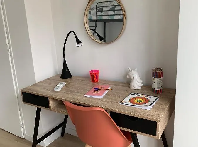 Agreable Maison De Clim/piscine/jardin Vila